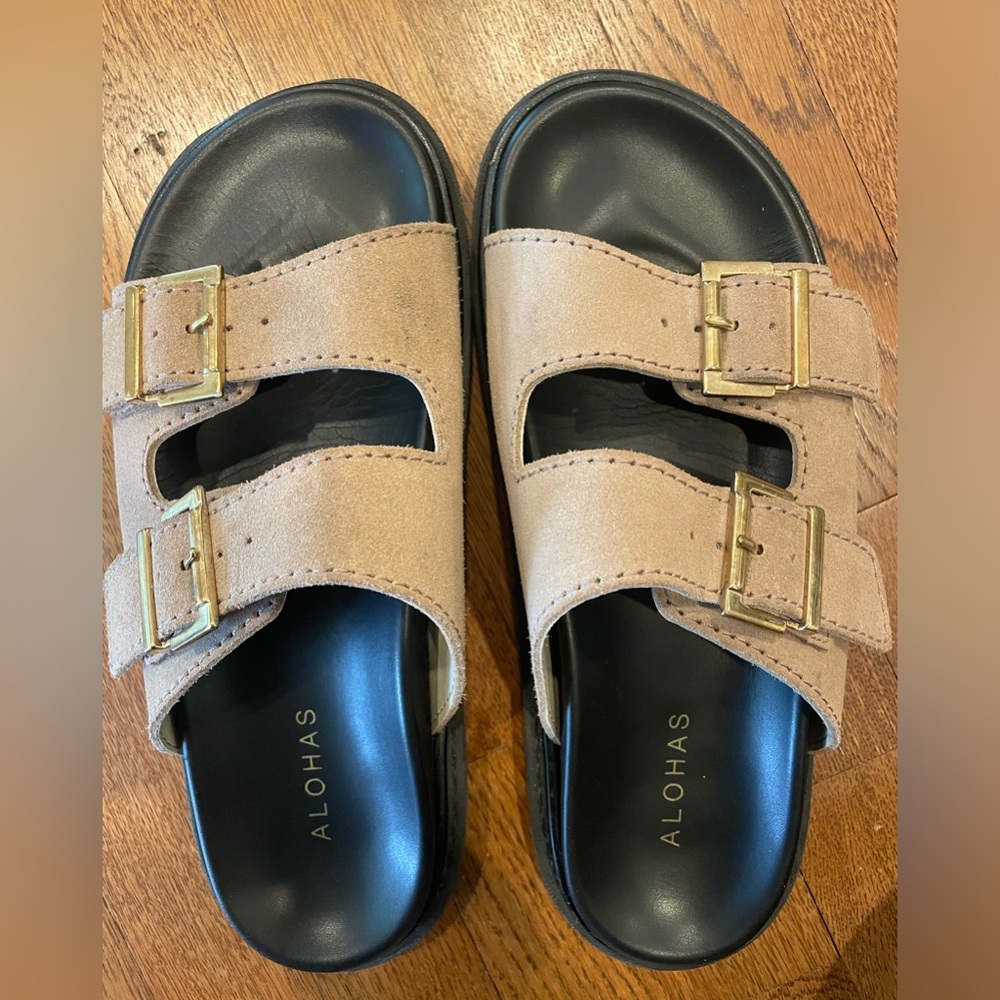 Alohas buckle strap suede sandals- Taupe